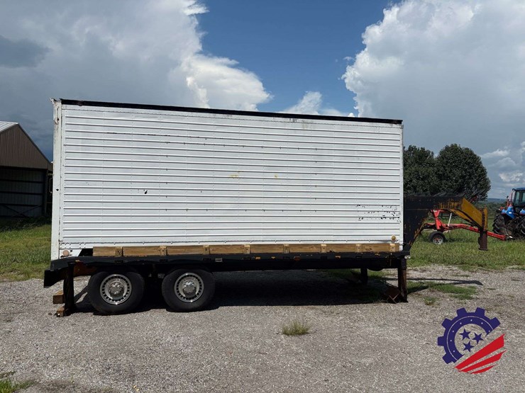 jobsite-fuel-tank-&-dual-t/a-storage-gooseneck-trailer-image-4