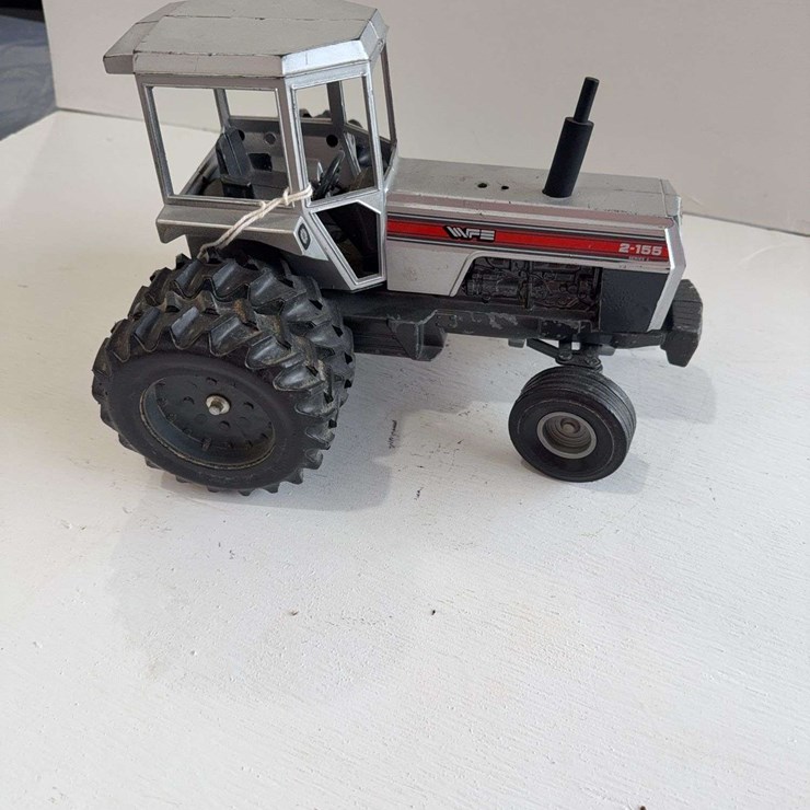 Scale Models White 2-155 Series 3 toy tractor, die-cast metal, 1/16 scale