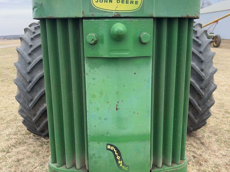 john-deere-520-image-9