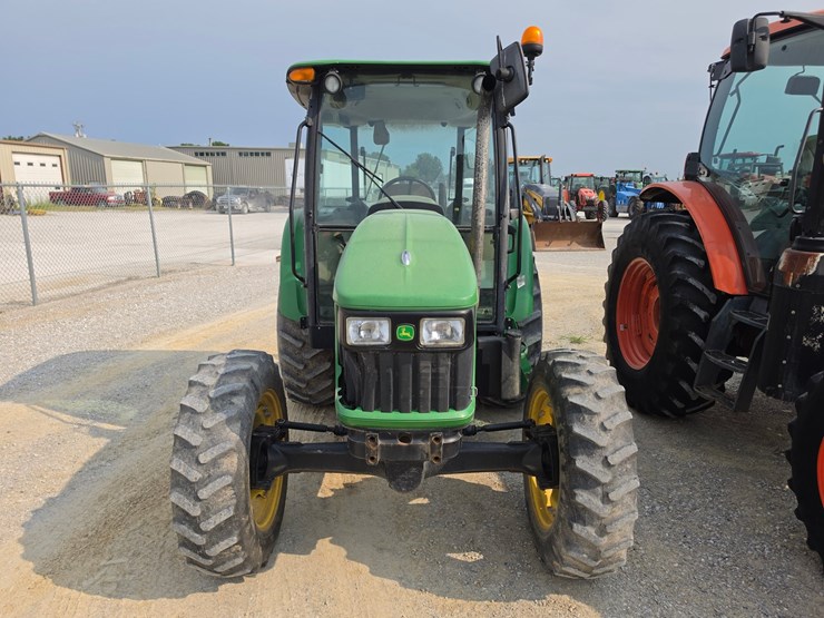 2010-john-deere-5083e-image-2