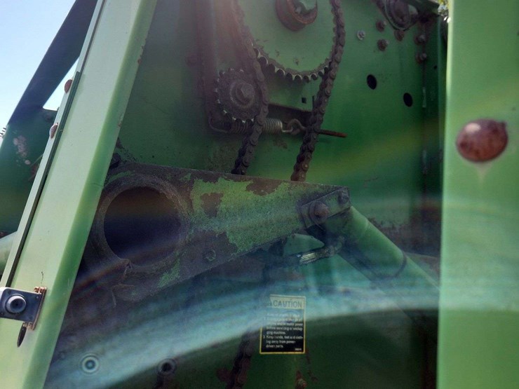 john-deere-385-image-8