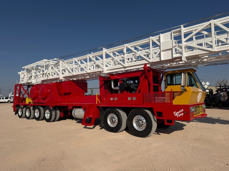 2014-service-king-675-dd-6-axle-well-service-rig,-109'x330k-#-mast-image-3