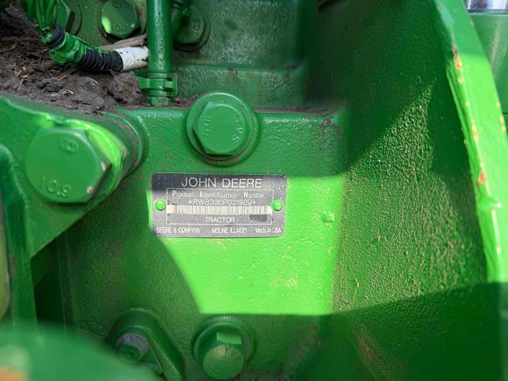 john-deere-8330-image-18