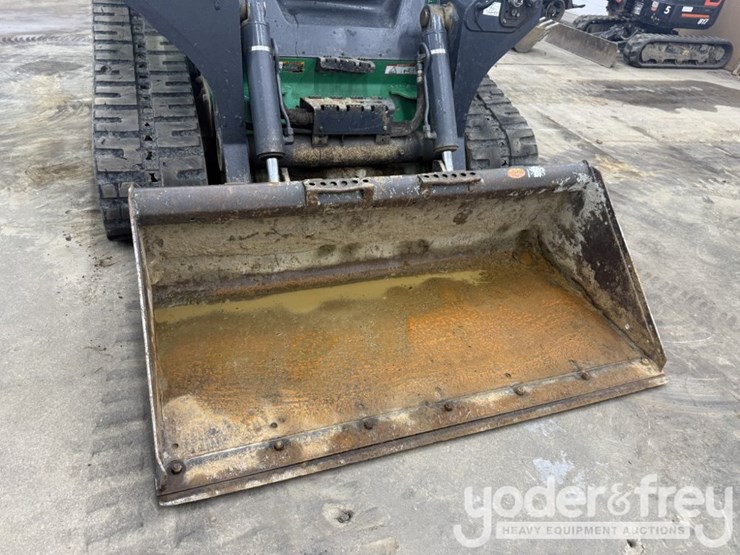 2018-deere-331g-image-9
