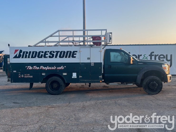 2011-ford-f550-image-11