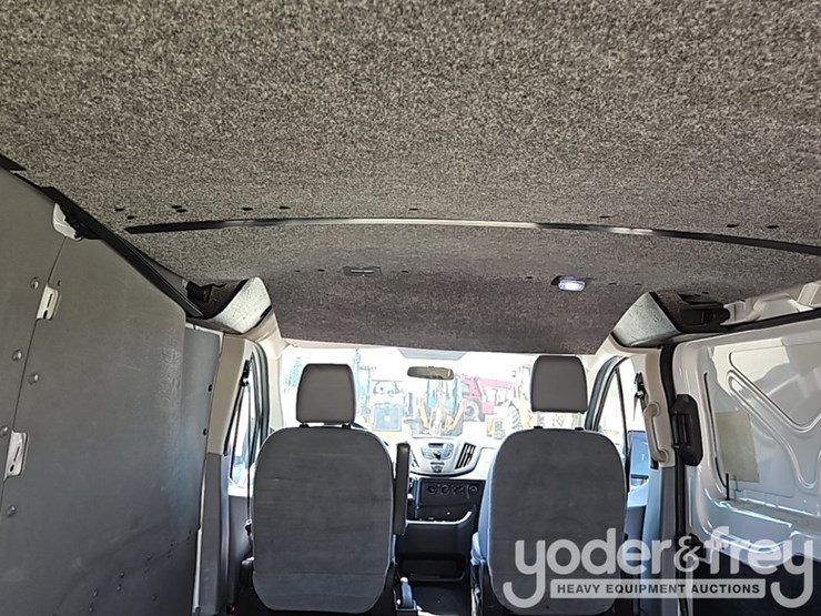 2015-ford-transit-image-16