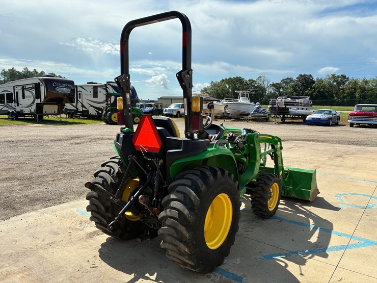 john-deere-3025e-image-4