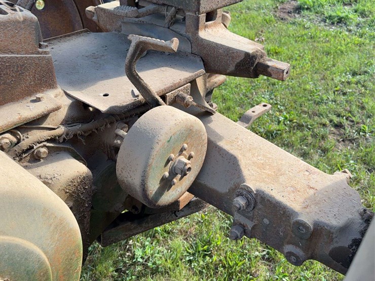 john-deere-model-b-image-40