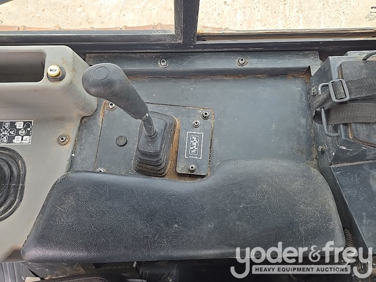 2023-komatsu-d61pxi-24-image-55
