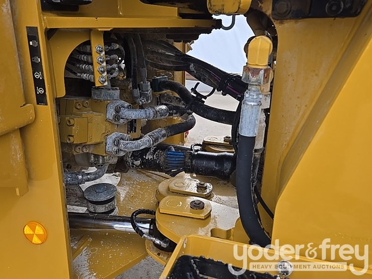 2019-caterpillar-938m-image-35