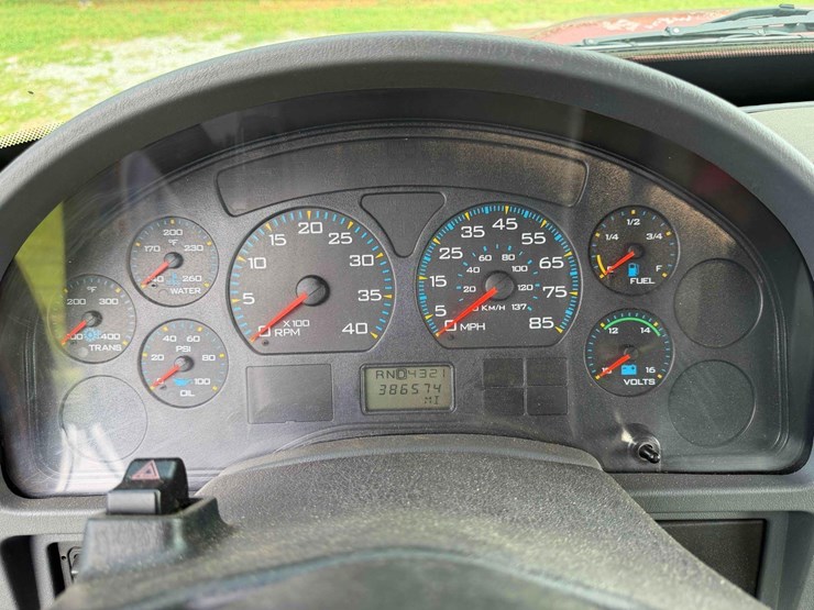 2005-international-durastar-4300-image-22