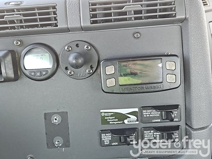 2019-freightliner-cascadia-125-image-33