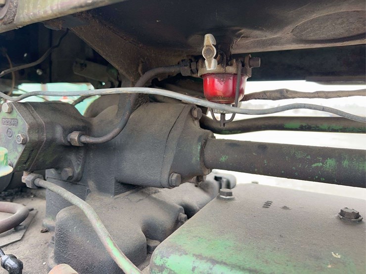 john-deere-70-image-25