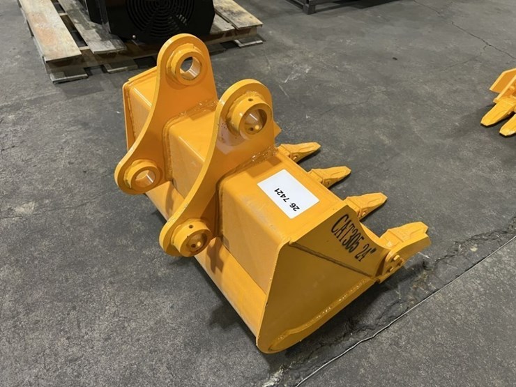 2026-caterpillar-305-image-2