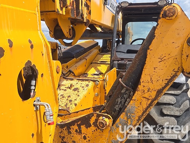 2019-jcb-510-56-image-17