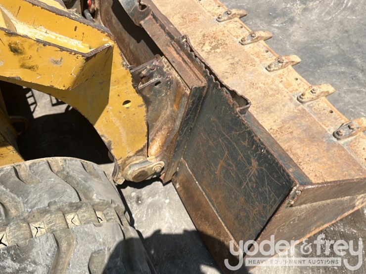 2018-caterpillar-289d-image-21