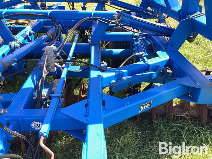 2011-landoll-7431-33-image-14