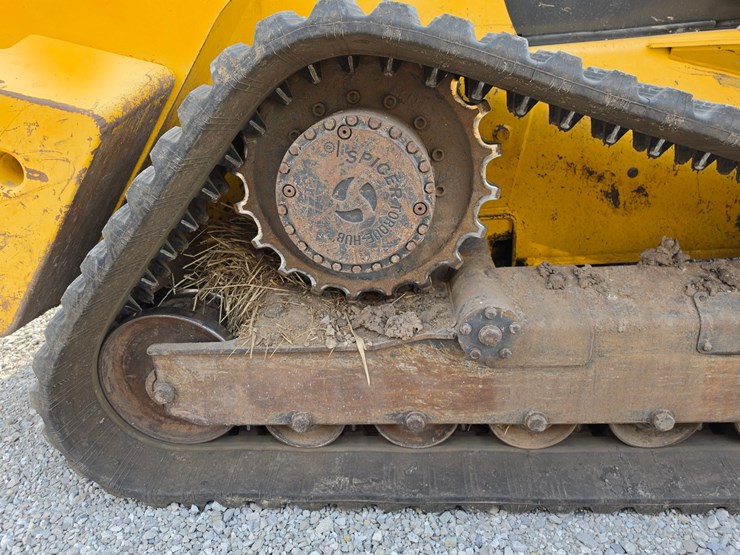 2021-new-holland-c362-image-24