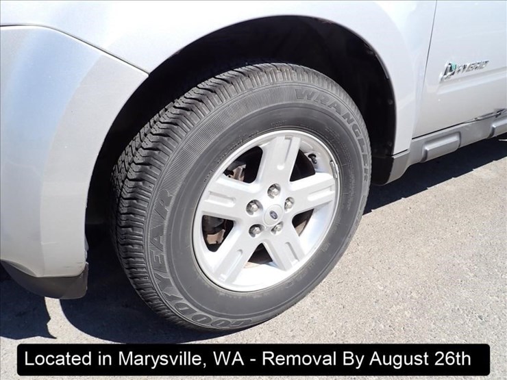 2010-ford-escape-image-15