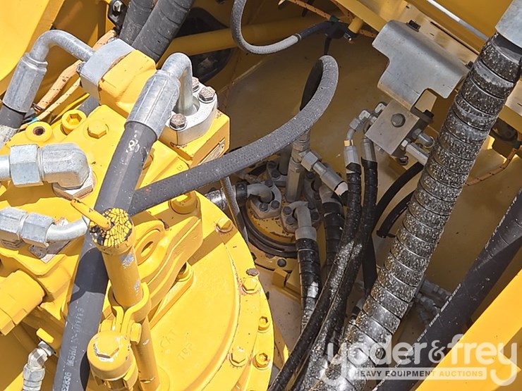 2017-caterpillar-336fl-image-48