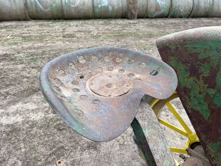 john-deere-model-b-image-32