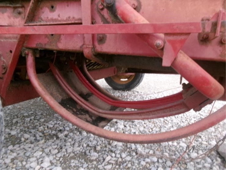 new-holland-273-image-11