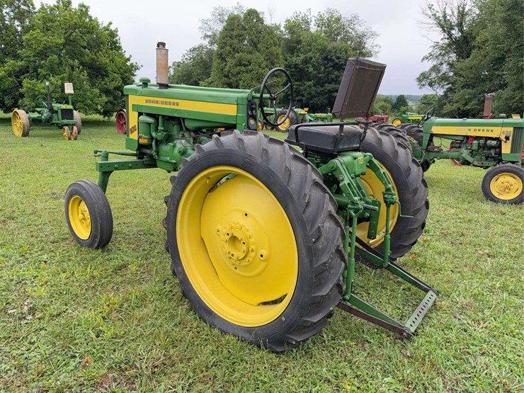 1957-john-deere-420-image-3