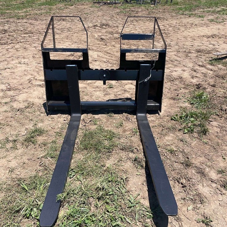 AGROTK Skid Steer Pallet Forks