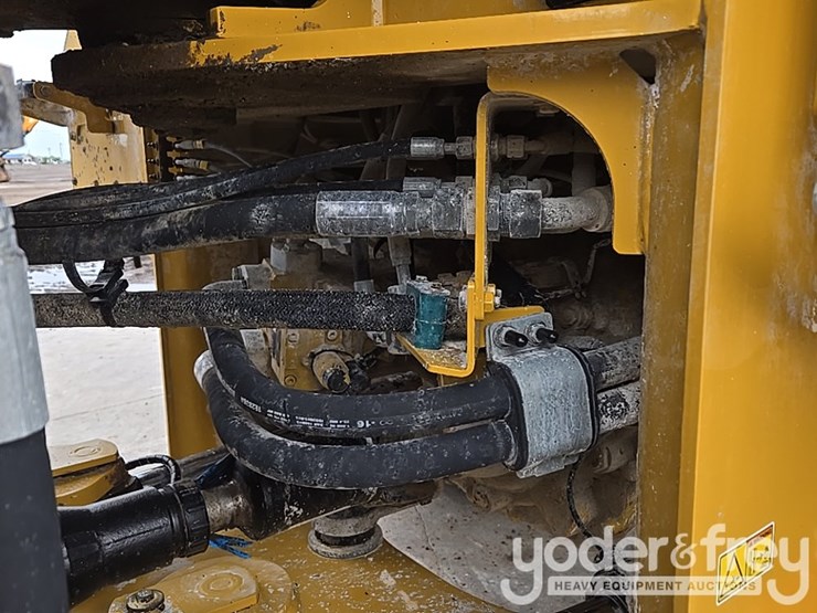 2019-caterpillar-938m-image-29