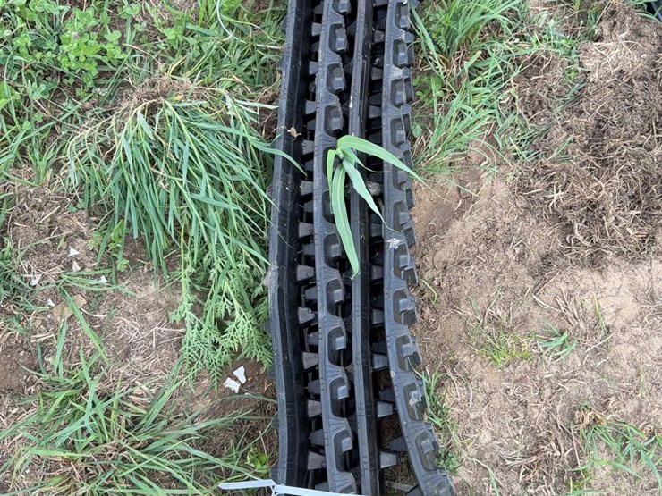 replacement-rubber-tracks-image-1