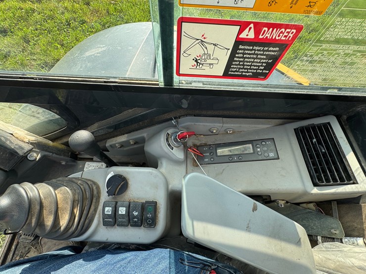 deere-35g-image-26