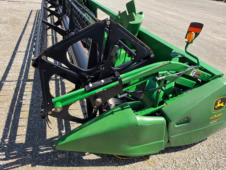 2005-john-deere-630f-image-2
