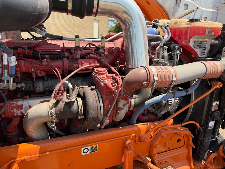 2013-peterbilt-367-image-30