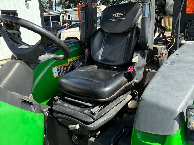 john-deere-4052m-image-9