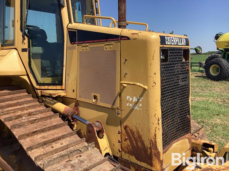 2006-caterpillar-d5n-xl-image-19
