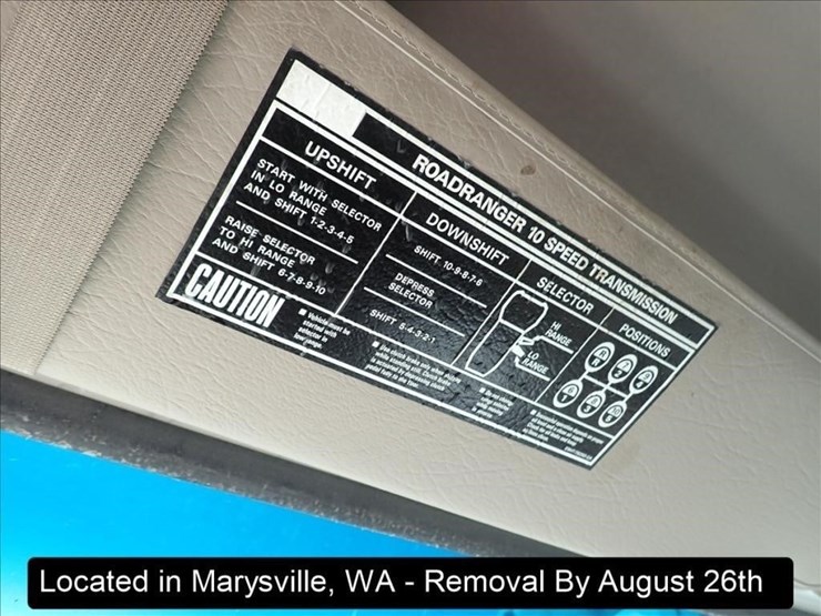 2006-sterling-l9500-image-32