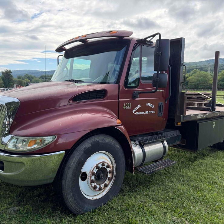 2005 INTERNATIONAL DURASTAR 4300