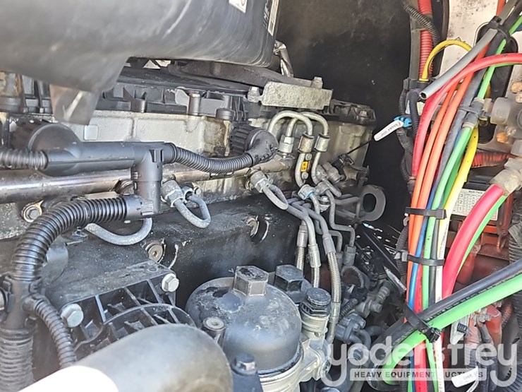 2019-freightliner-cascadia-125-image-31