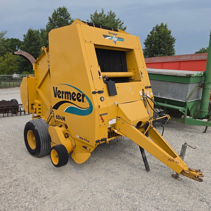 2005 VERMEER 604M