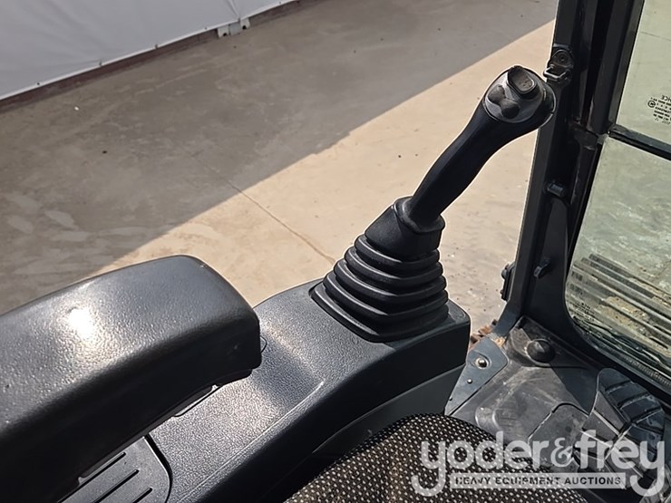2018-hyundai-hx260l-image-68