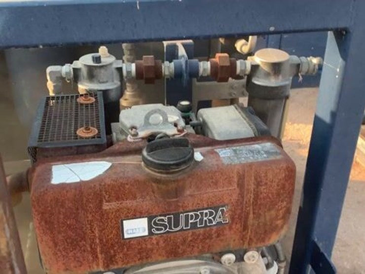 caterpillar-550-image-1