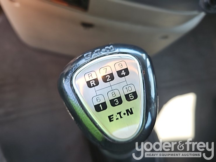2019-freightliner-cascadia-125-image-27