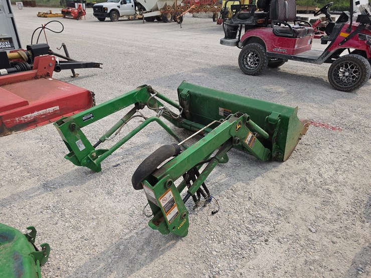 2016-john-deere-1025r-image-10