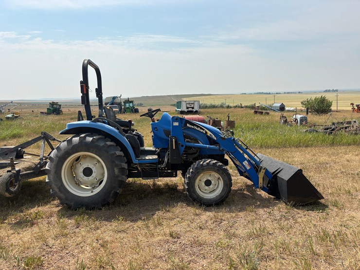 2002-new-holland-tc350a-tractor-image-3
