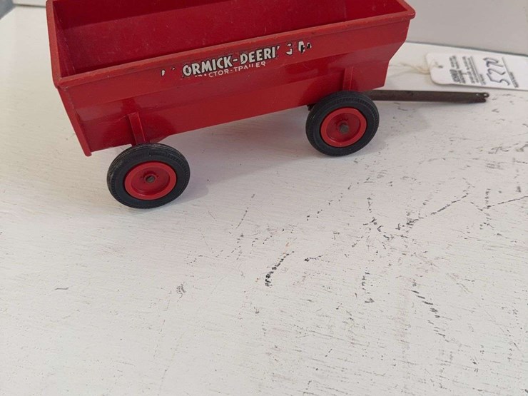 plastic-mccormick-deering-barge-wagon,-1/16-scale-image-2