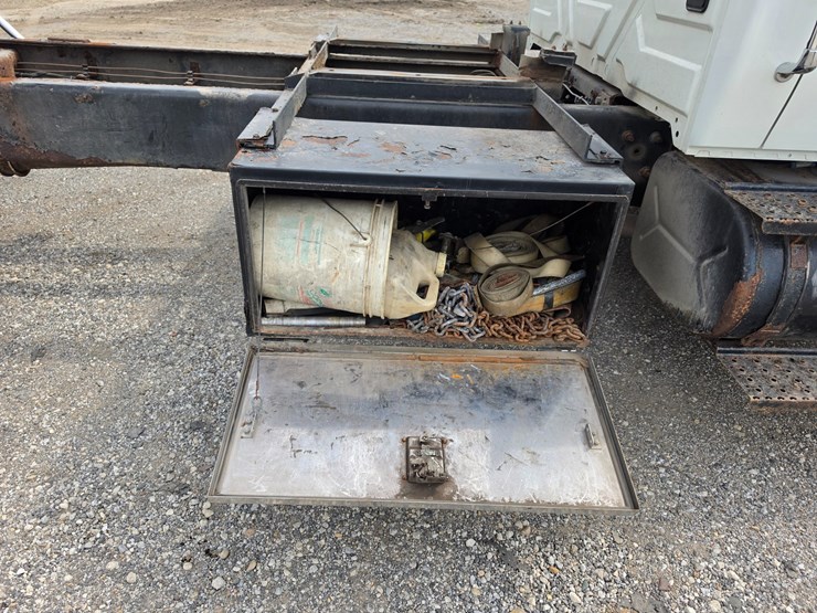 2002-international-durastar-4300-image-71
