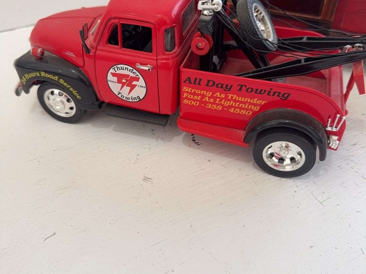 wooden-helena-truck,-2-tow-trucks-die-cast-metal,-delivery-truck,-die-cast-metal-image-3