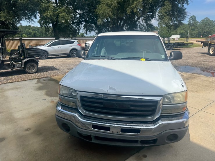 2005-gmc-1500-image-5
