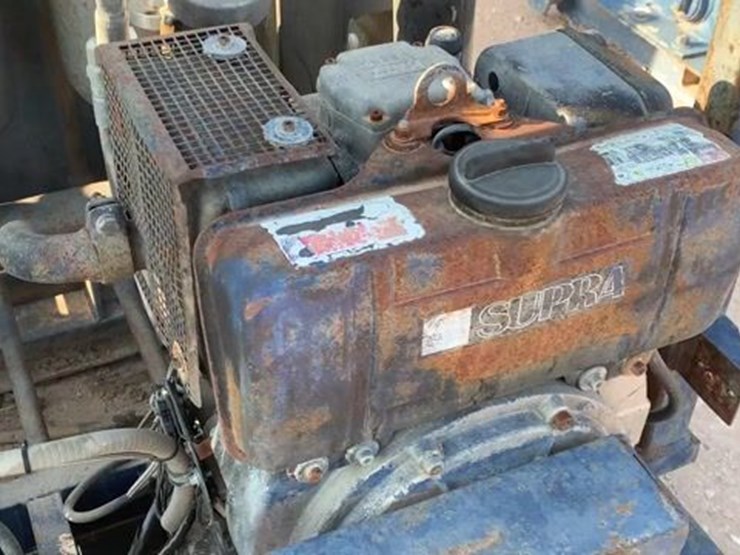 caterpillar-550-image-1