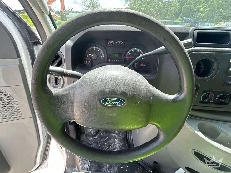 2019-ford-e350-image-18